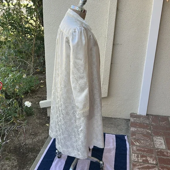 Vintage Christian Dior authentic rare ‘50’s satin robe made exclusively for Saks - Picture 5 of 16